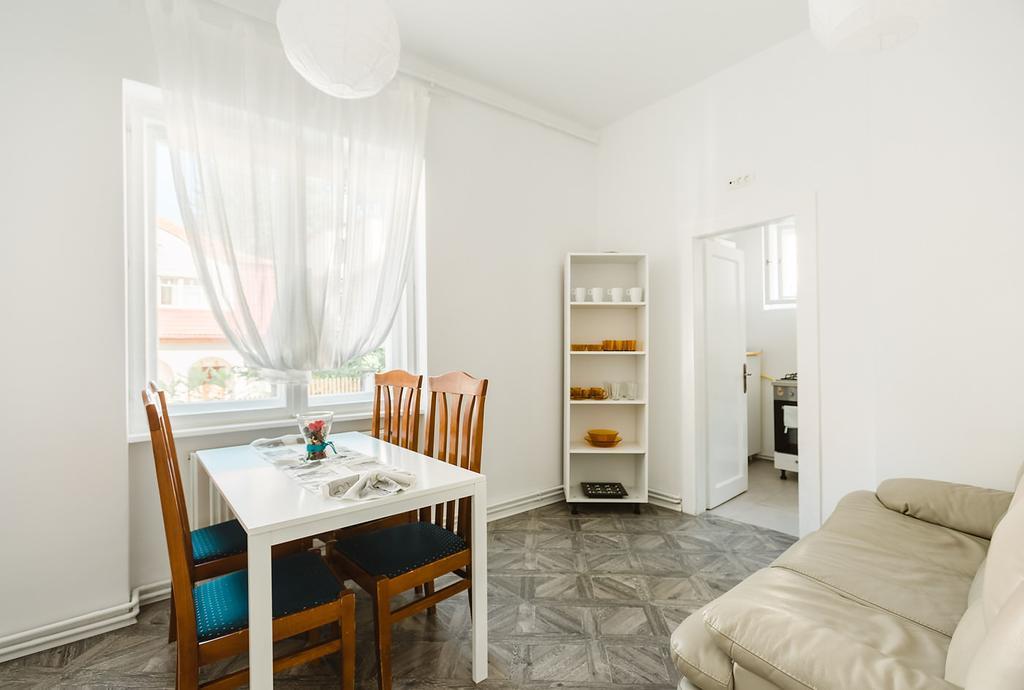 M&F Apartment Braşov Esterno foto